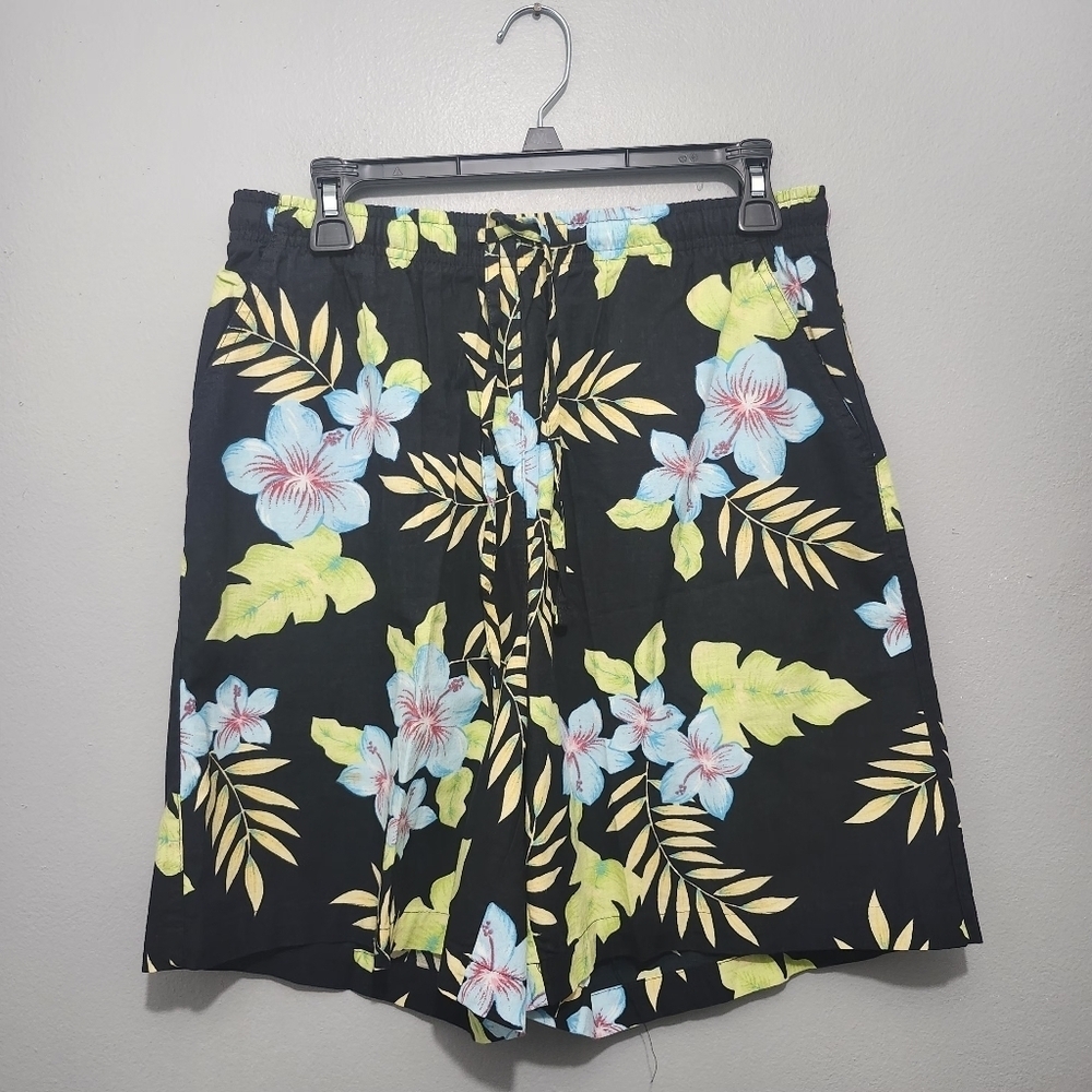 Erika Women's Black Floral Cotton Shorts Size Large Cruise Vacation Beach